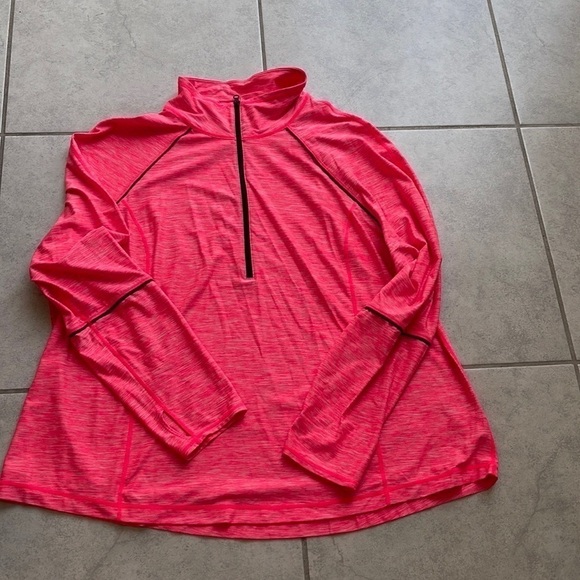 Diva Plus Zella Strawberry n White Performance Top - Picture 2 of 5